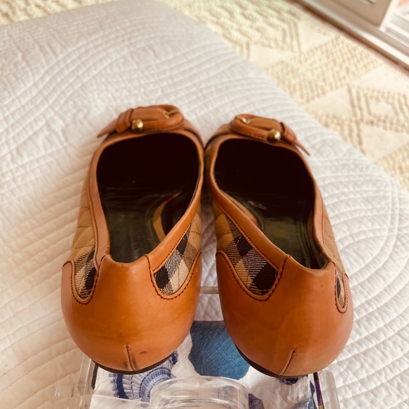 gently used 8 1/2 -9 ( European 39) Burberry plaid flats with leather buckles - Picture 3 of 6